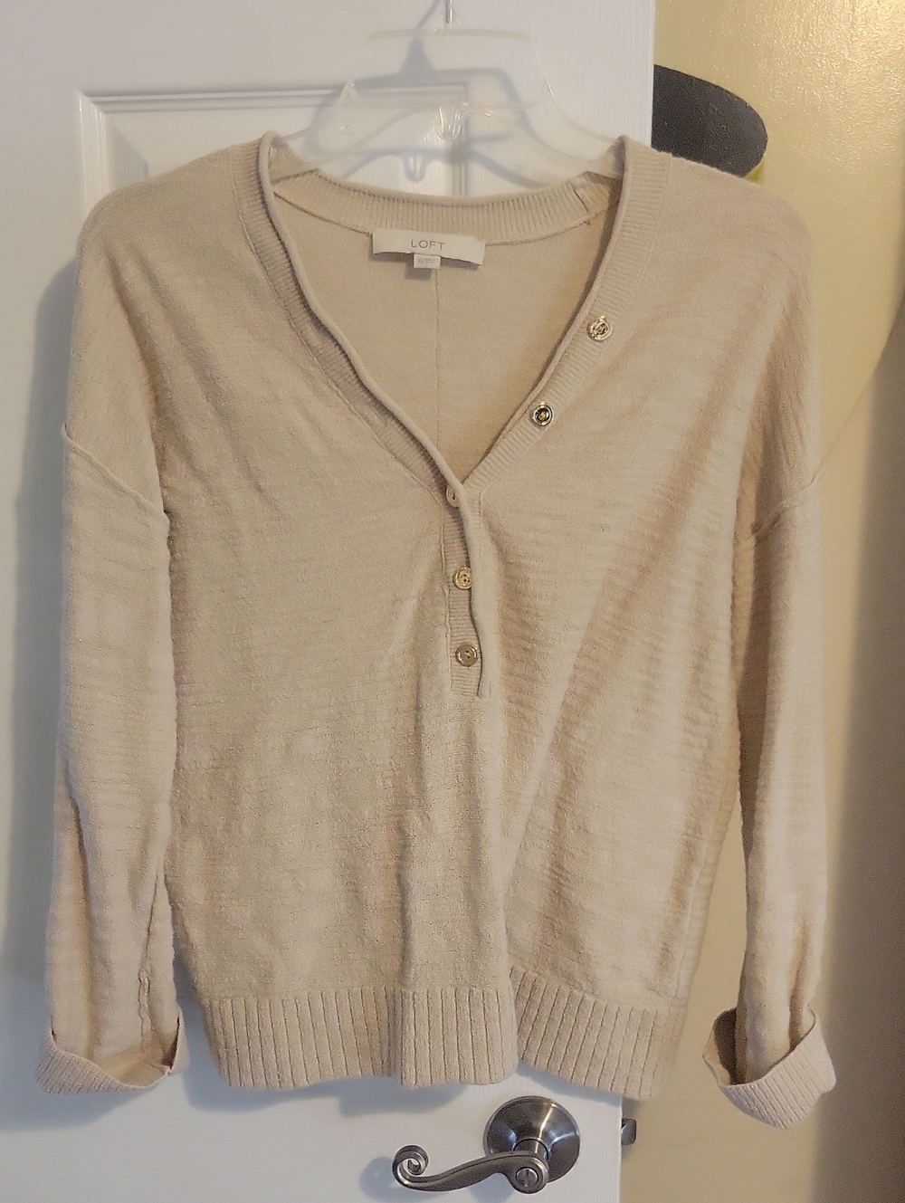 LOFT SzXS Cream 3/4  Button-Front V-Neck Long Sleeve Pullover Sweater